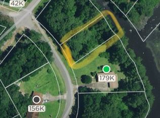 1111 River Dr, Calabash, NC 28467