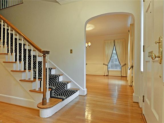 3rd image of 3101 Madison Ave
