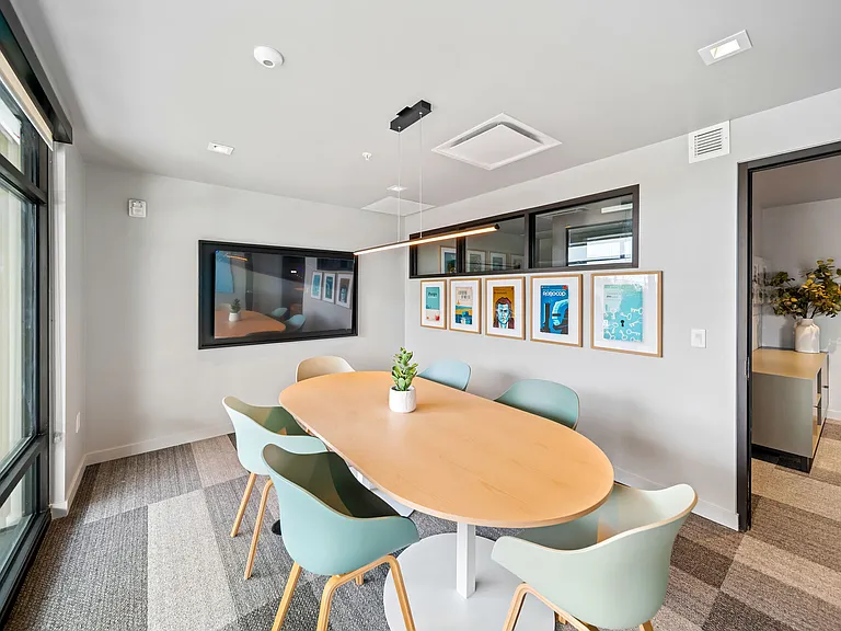 Tavin — Photo 27