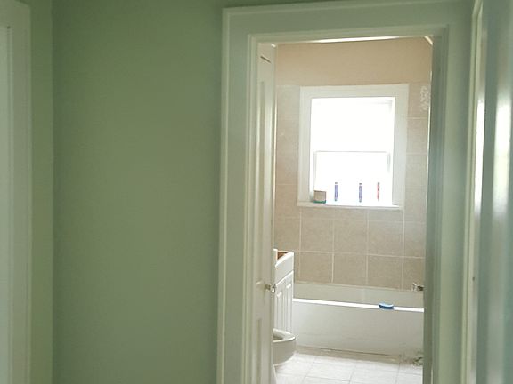 5th image of 410 Wilson Pl #1