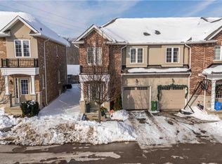 90 Raymond Rd #12, Hamilton, ON L9K0J6