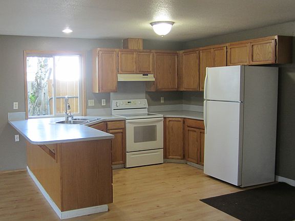 3rd image of 7016 NE 140th Ave