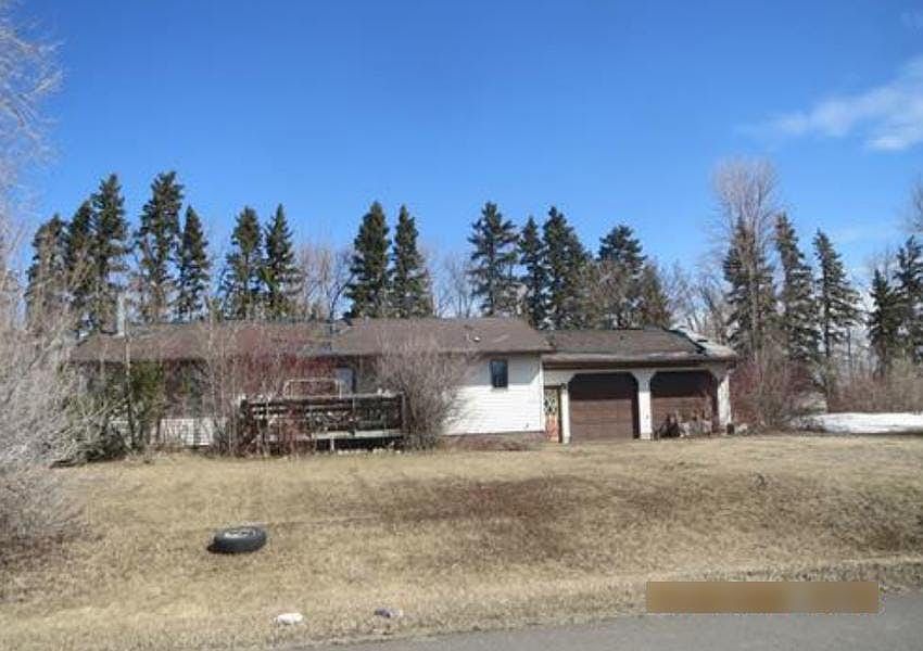 1st image of 709 9th Ave E