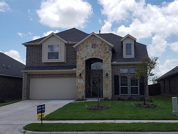 2nd image of 900 Brittany Dr