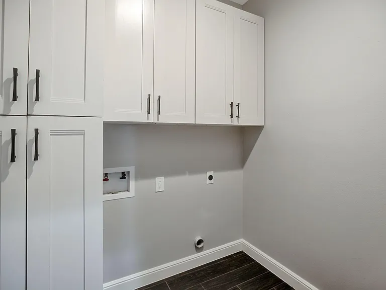 831 Bradwell Dr — Photo 11