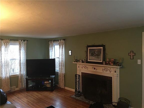 2nd image of 4477 Birchwood Ln