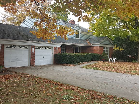 5th image of 3660 Hillview Dr