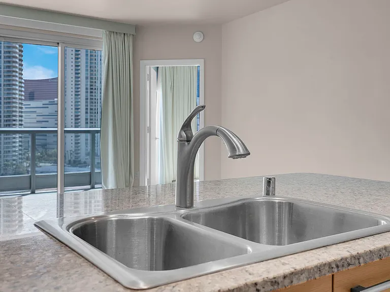 222 Karen Ave #15 — Photo 12