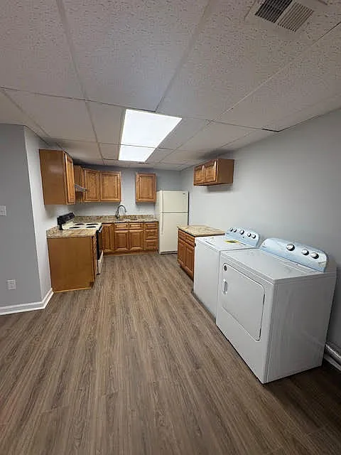 2 bed, 900 sqft, $1,675 — Photo 3