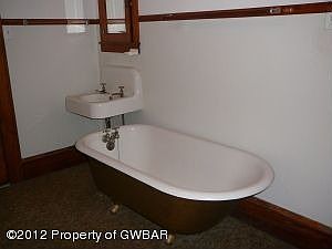 2nd Floor Bath