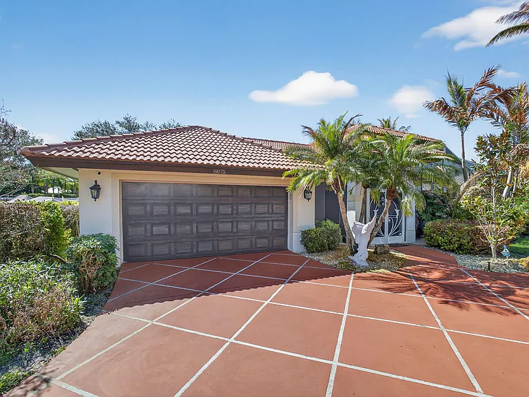 8075 SE Governors Way — Photo 35
