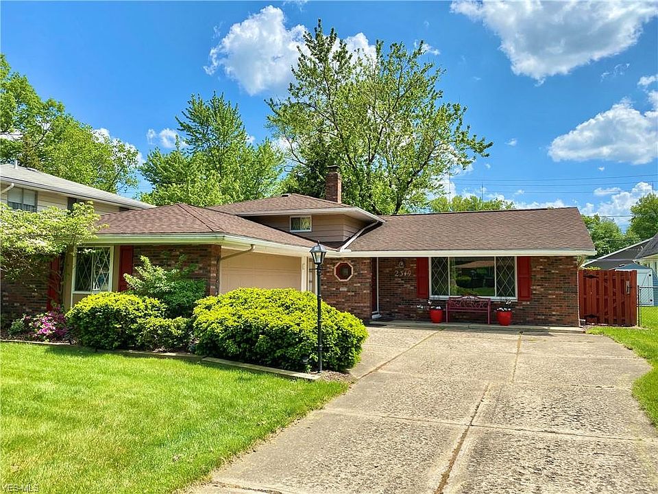 1st image of 2319 Oaklawn Dr