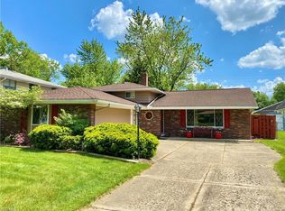 2319 Oaklawn Dr, Parma, OH 44134
