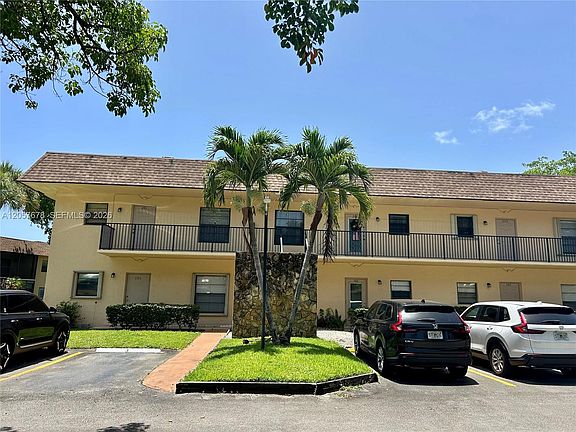 2nd image of 200 Gate Rd APT 202