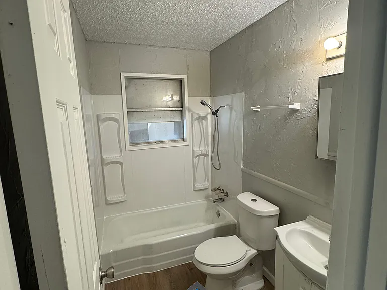 6500 S Kelley Ave — Photo 9