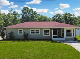 18616 Walker Rd, Lutz, FL 33549