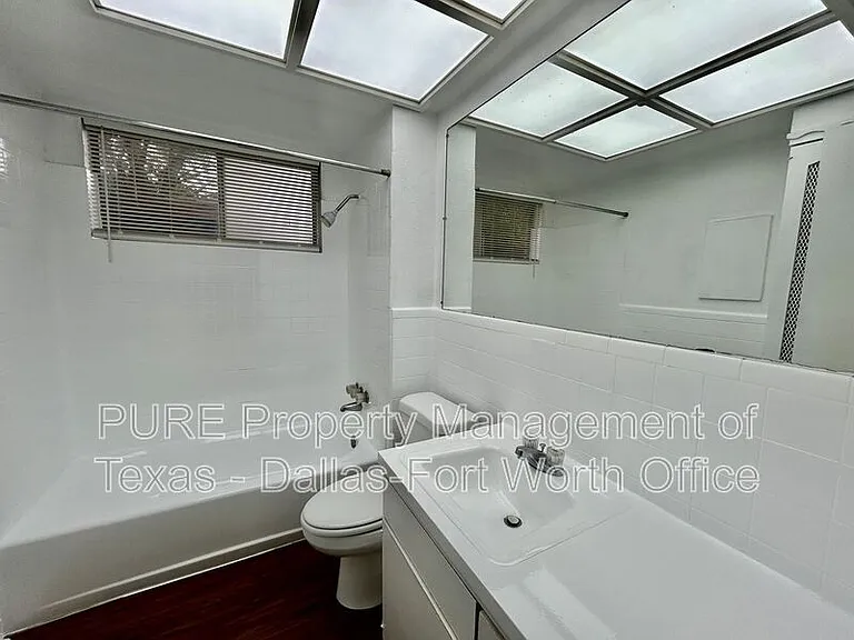2411 E Mitchell St — Photo 22