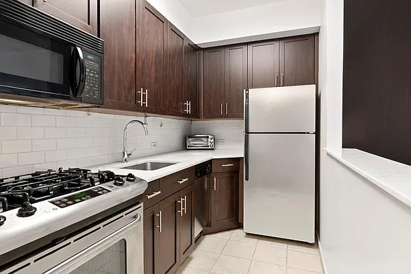 Rented by Douglas Elliman | media 10