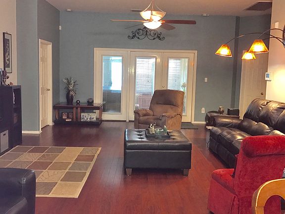 3rd image of 129 Whitewing Way