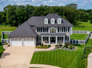 726 Stonegate Ct SW, Altoona, IA 50009