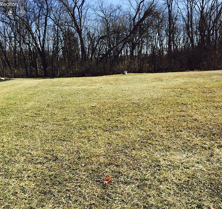 2nd image of 153 Cottage Cove Dr