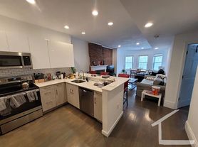 1394 Beacon St