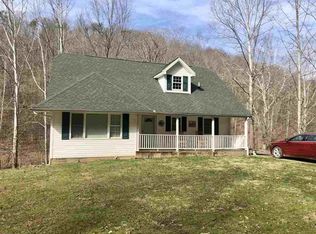 1375 Lee Creek Rd, Culloden, WV 25510