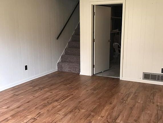 3rd image of 3269 & 3271 Pikeview Dr