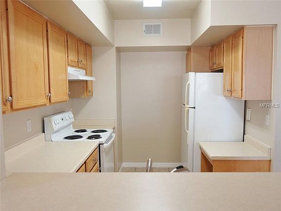 5th image of 1040 Villagio Cir #204-7