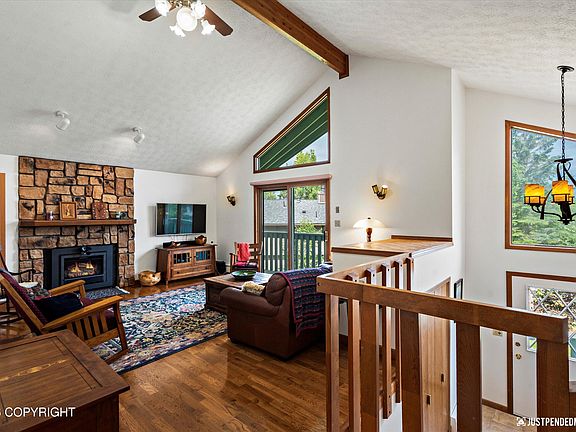 5th image of 6324 Red Tree Cir