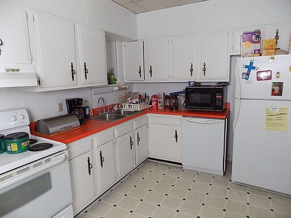 2nd image of 1723 6th St