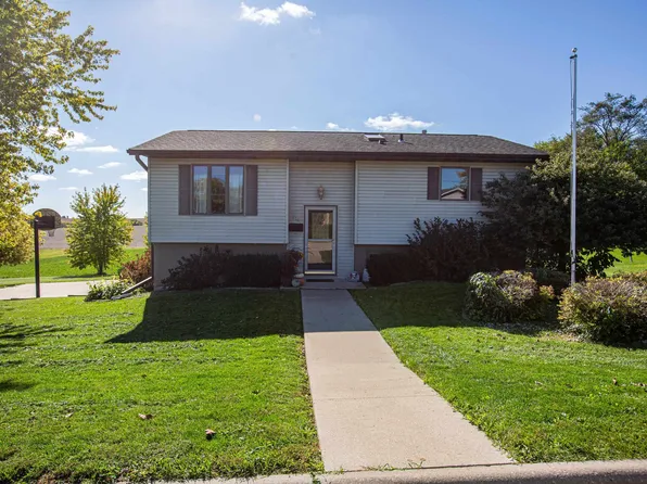 215 East St, Dickeyville, WI 53808