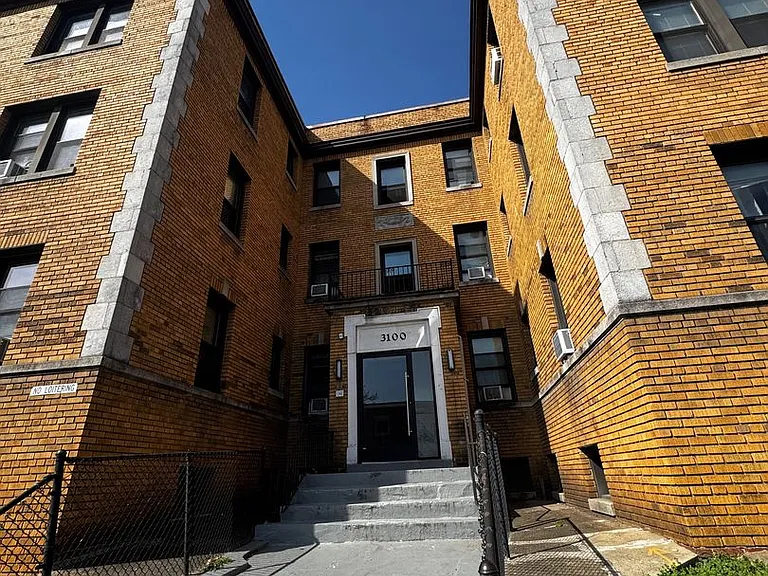 3100 Warder St NW — Photo 17