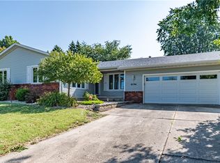 4594 Hale Dr, Decatur, IL 62526