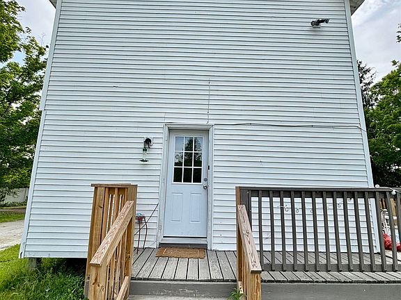 3rd image of 589 South Street