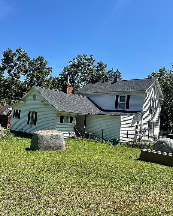 2nd image of 351 Briar Haven Ln