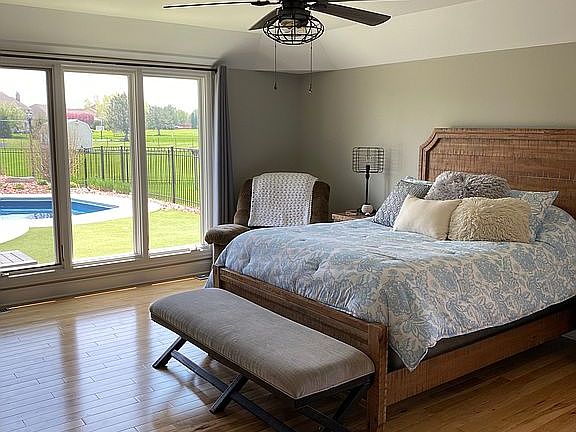 3rd image of 22359 S Country Ln