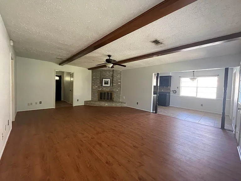 3103 Sam Houston Dr — Photo 7