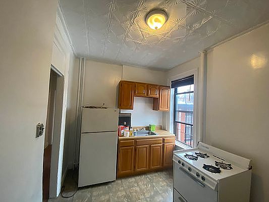 3rd image of 255 Bergen St APT 9