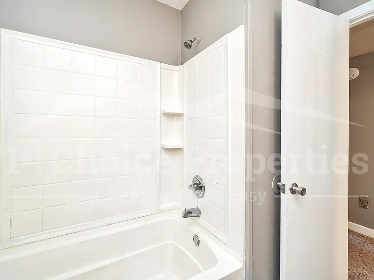 821 Alden Ave — Photo 15