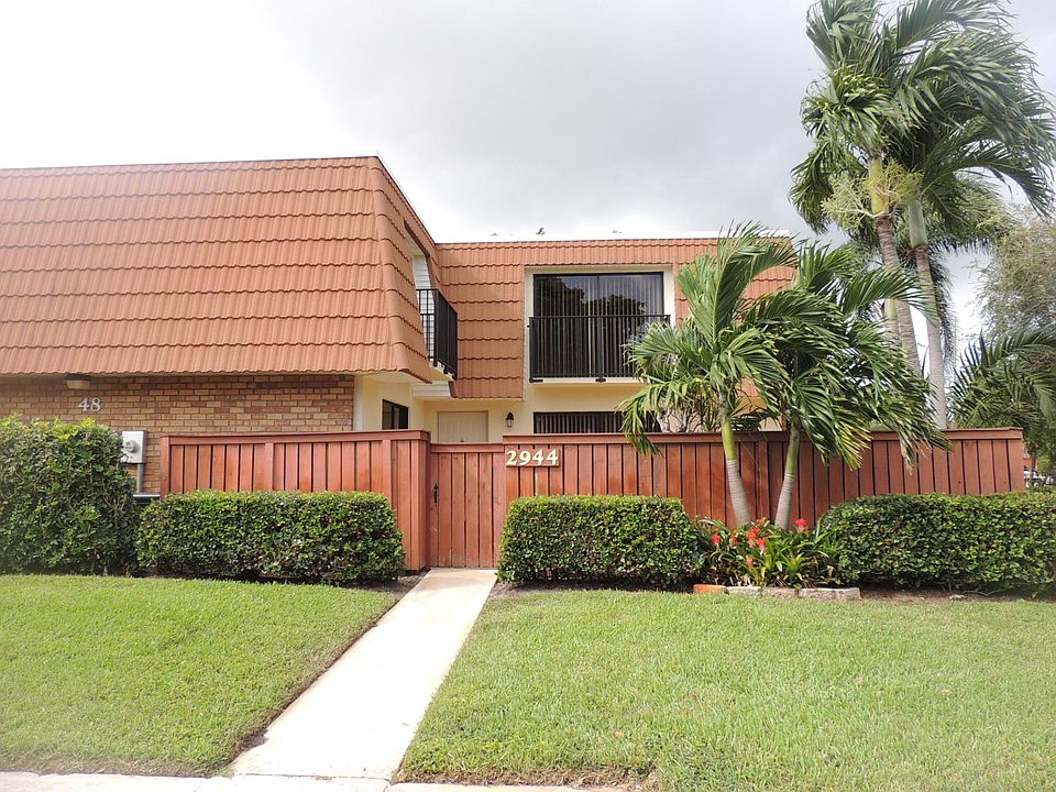 1st image of 2944 SW 11th Place
