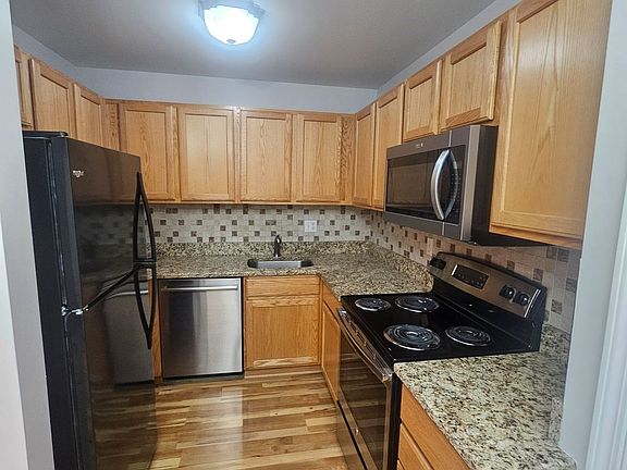 3rd image of 29756 Beverly Ln #30