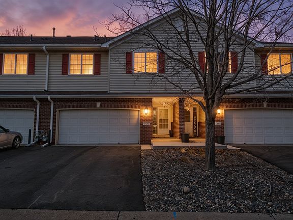 3rd image of 15585 Cherry Path