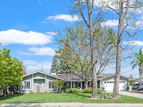 3rd image of 14912 Lipson Avenue