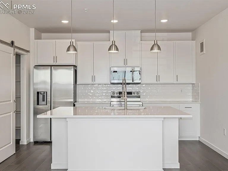 2252 Arikaree Hts #303 — Photo 5