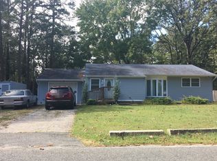 221 E Collings Dr, Williamstown, NJ 08094
