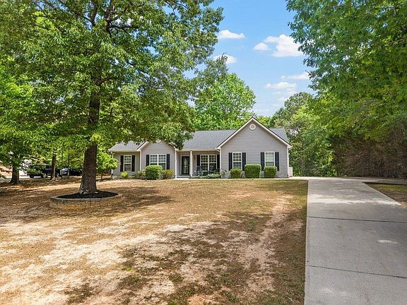 4th image of 543 Thorn Cove Dr
