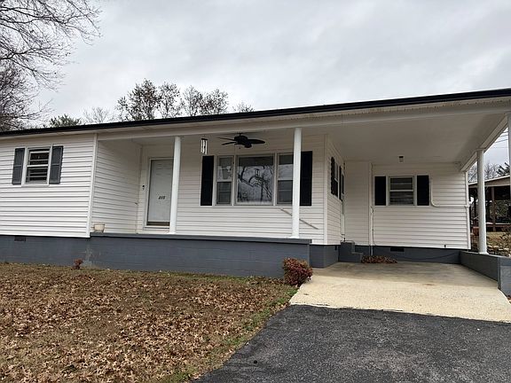 5th image of 215 Orchard Ln