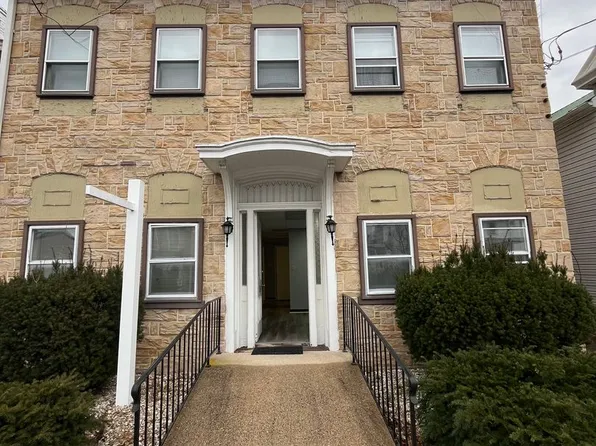 34 N Baltimore Ave, 34 N Baltimore Ave APT 1, Mount Holly Springs, PA 17065