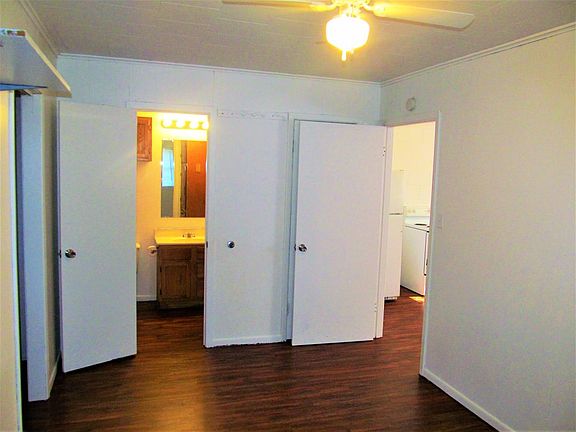 4th image of 1026 Holly Oak St